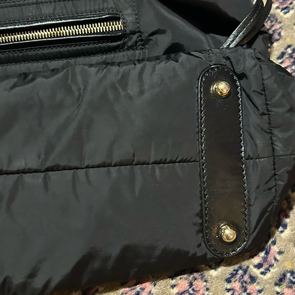 Tod’s Womens Nylon And Leather Zipper Closure Shoulder Bag Black - Picture 7 of 11